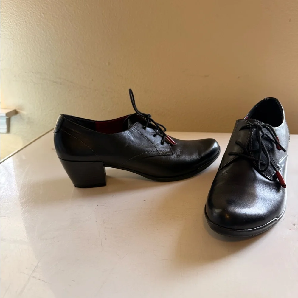 NEW Elegant Black Leather Tamaris Women's Oxford Shoes, Made in Germany, size 41 - Picture 3 of 10